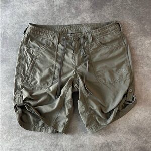 The North Face Shorts Khaki Hiking Chino Outdoors Lightweight Stretch Women’s 6